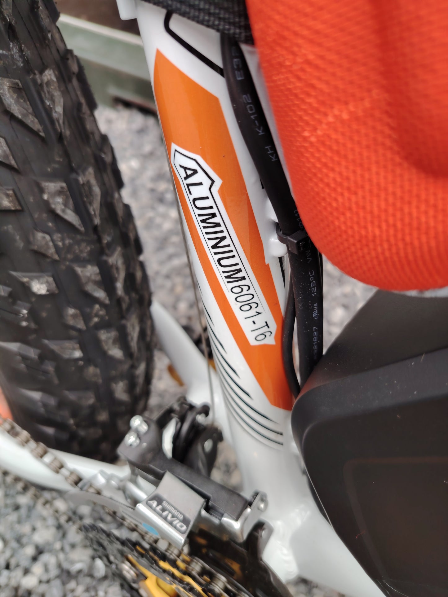 1 Only left * Eco-Flying TOP-20 Fat Tyre electric mountain bike 1000w 17Ah.